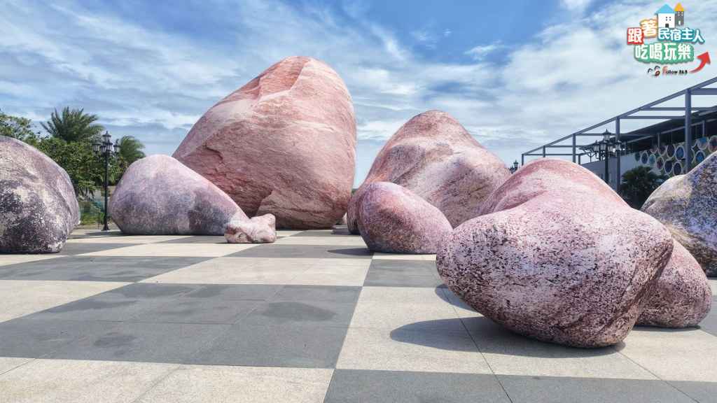 澳洲藝術團隊ENESS打造的巨石裝置表面砂岩紋理細節近拍